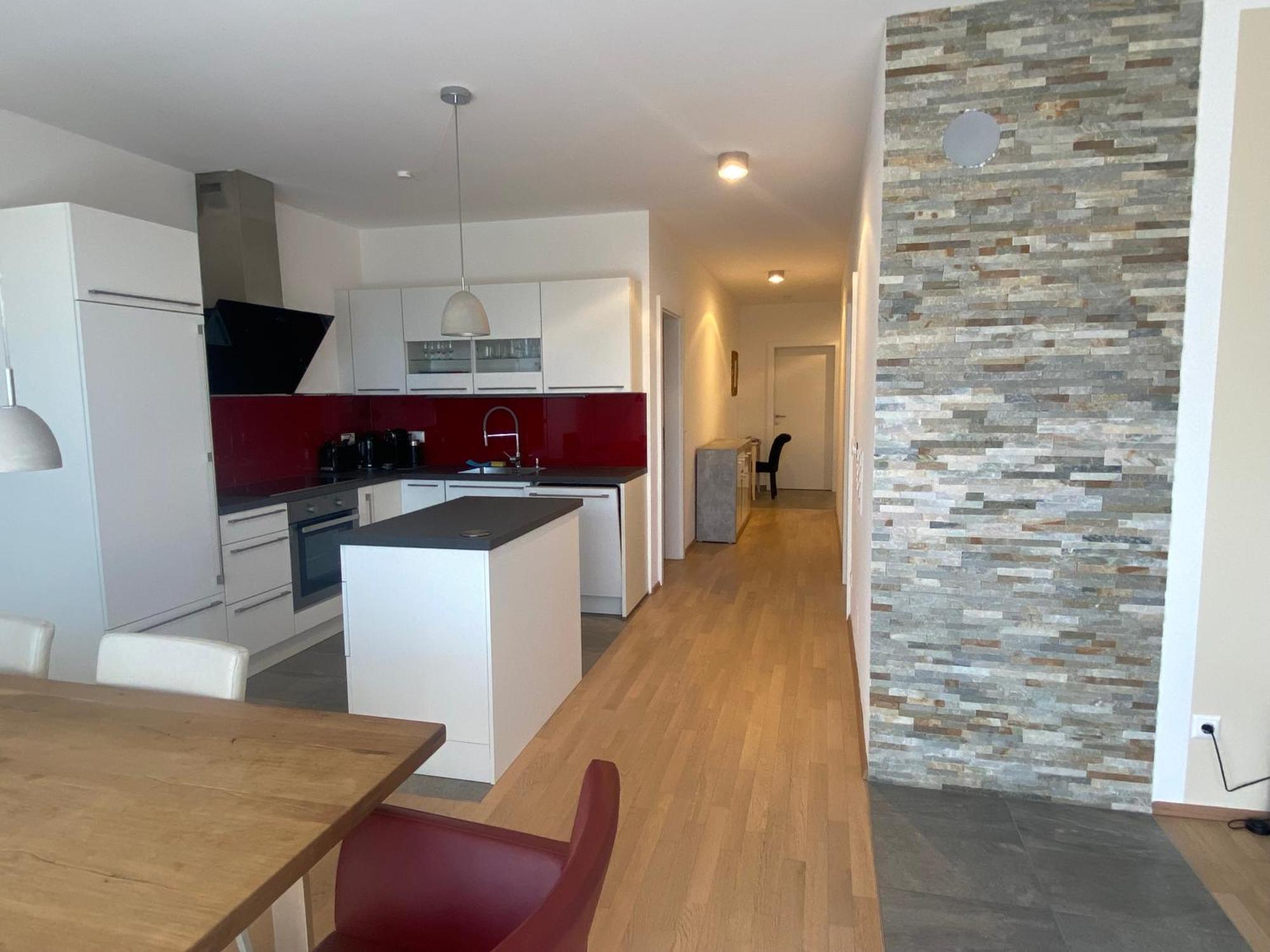 Burgblick Haus Fux-immo, 10min Zum Skifahren, 10 Min Zum See, Rundherum Wandern Und Radeln Apartamento Villach
